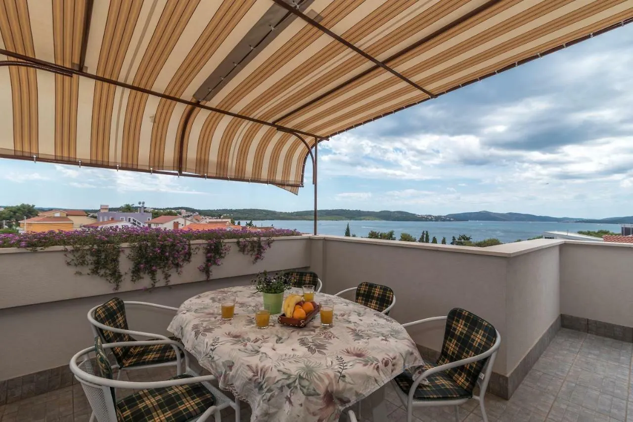Apartments Vojin Trogir